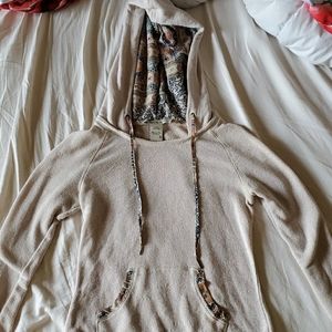 Hooded Sweater with Pocket